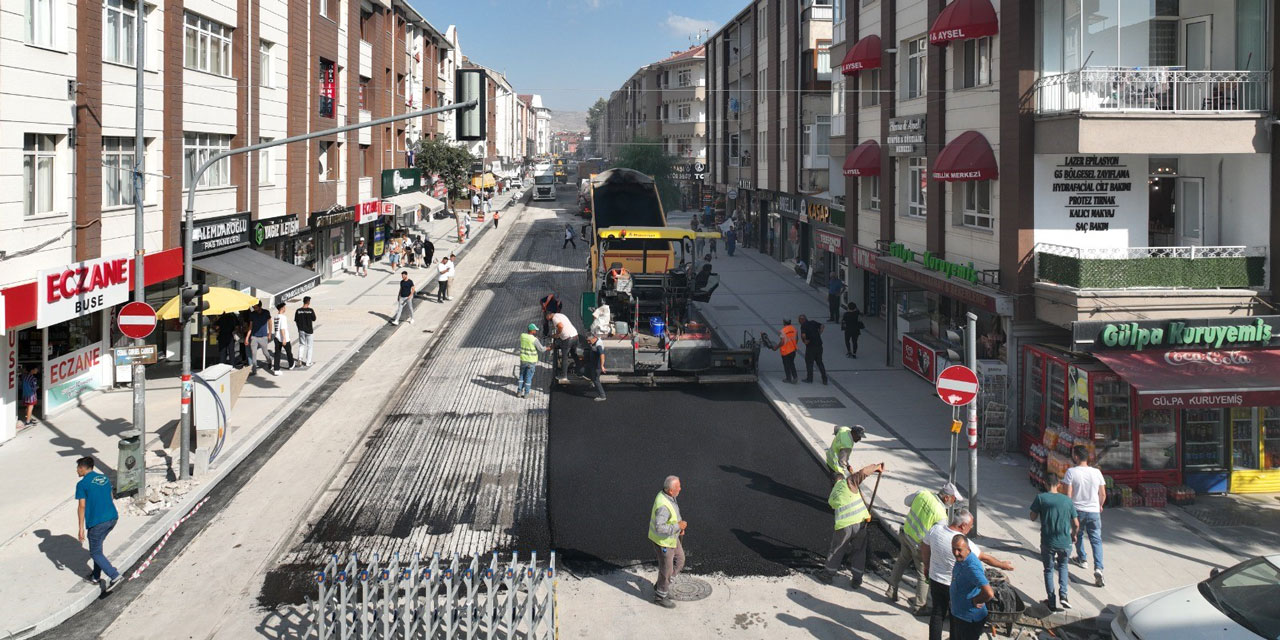 Gölbaşı’nda yol çalışmaları aralıksız sürüyor