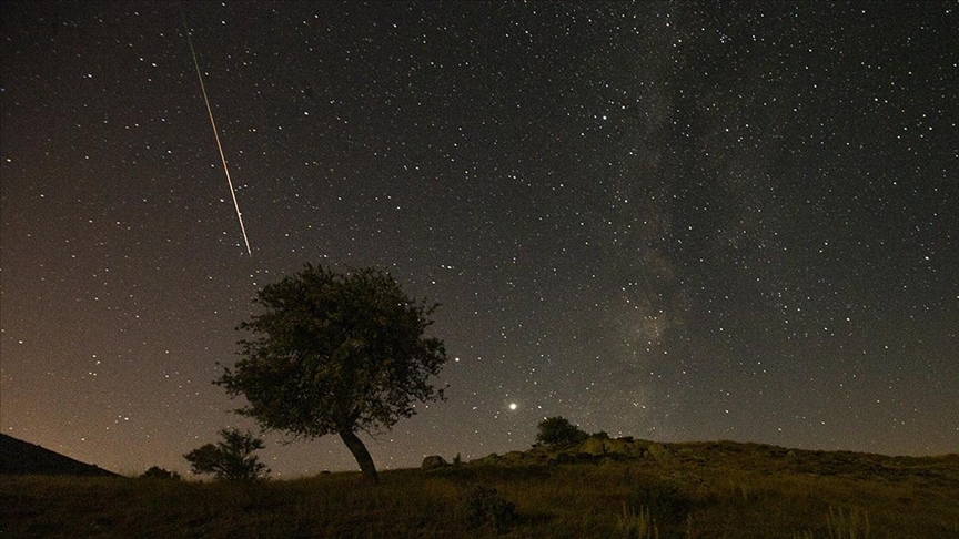 NASA duyurdu:  5 meteor Dünya'nın yakınından geçecek