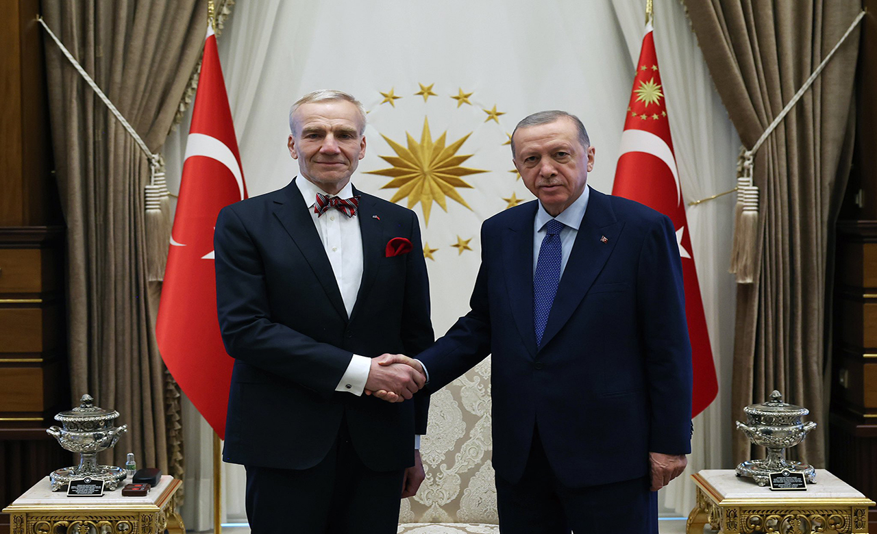 Estonya Büyükelçisi, Erdoğan'a güven mektubunu sundu