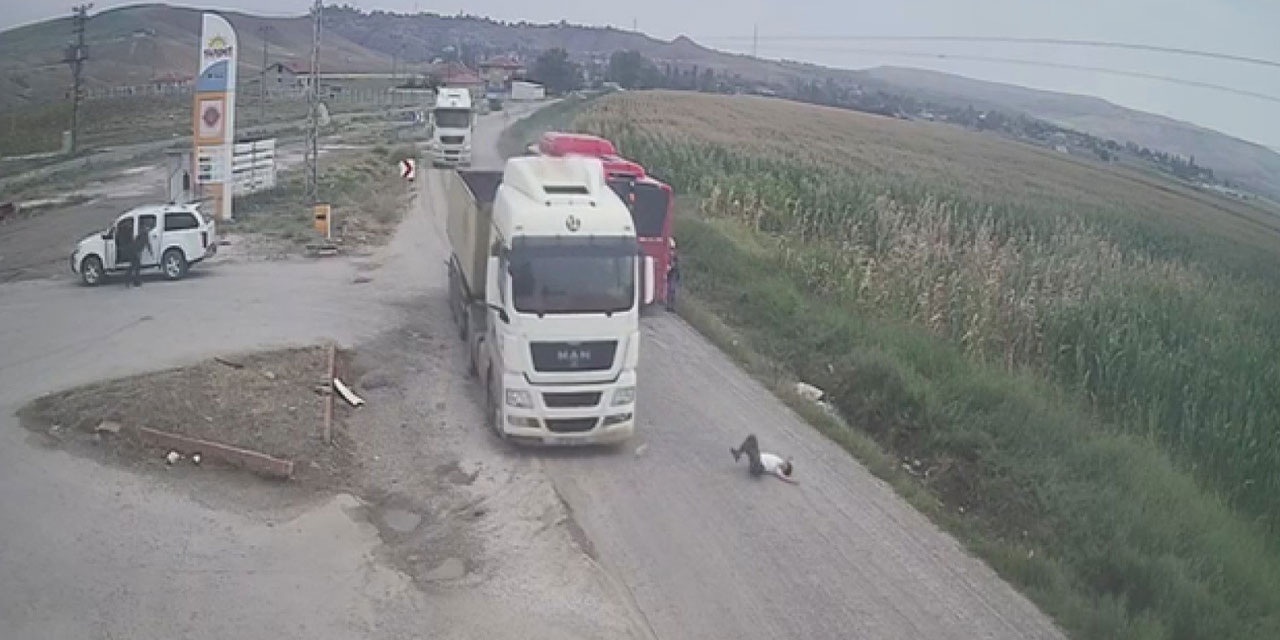 Ankara'da bir TIR yolun karşısına geçmek isteyen çocuğa çarptı