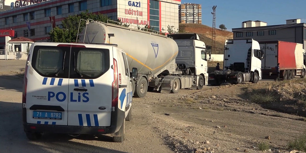 Kırıkkale'de zincirleme kaza: 2 kişi yaralandı!