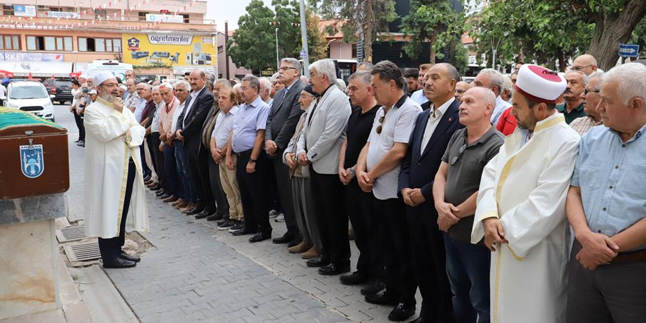 Seymenler, arkadaşları Selami Başer'i acı gününde yalnız bırakmadı