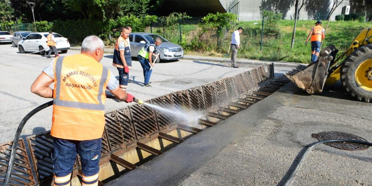 Mamak Belediyesi'nden mazgal ve rögar temizliği!