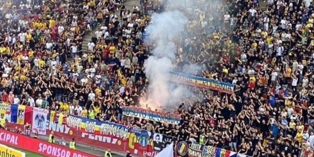 Romanya- Kosova maçına ayrılıkçı pankart engeli: 1 saat ara verildi