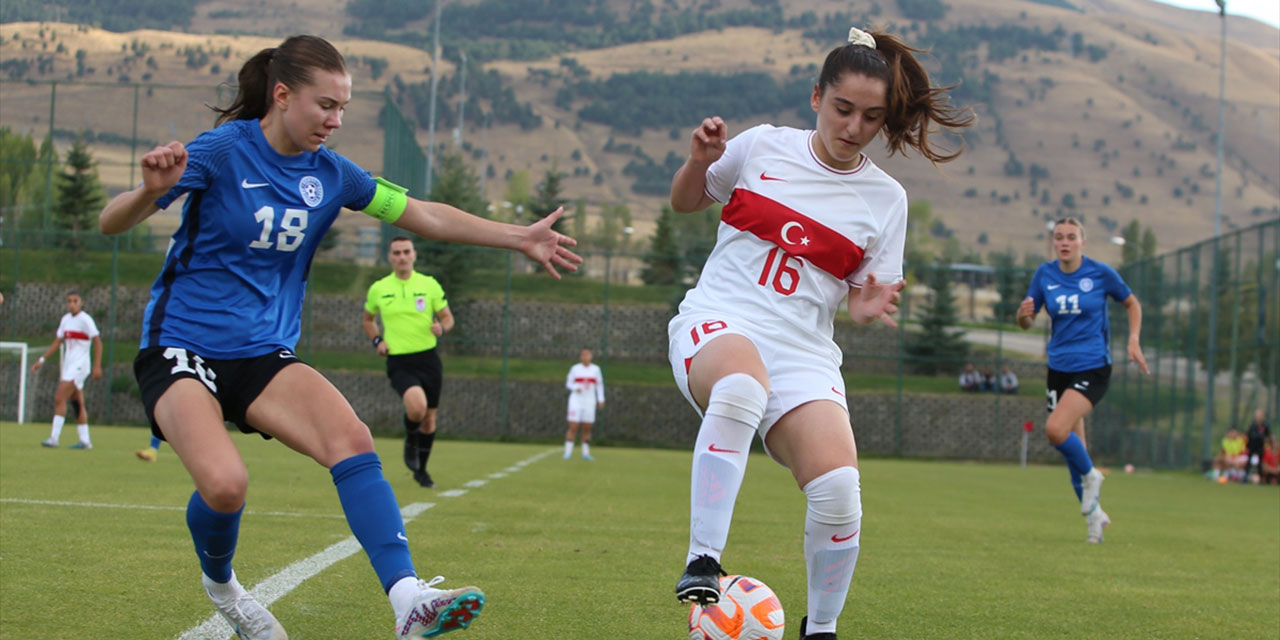 19 Yaş Altı Kadın Milli Futbol Takımı'ndan güzel haber!