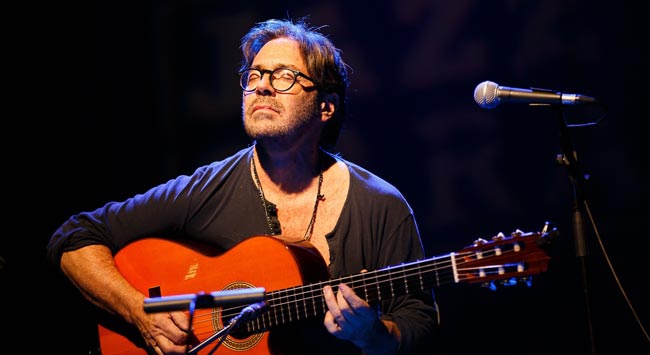 Ankara'da Gitar virtüözü Al Di Meola konser verdi