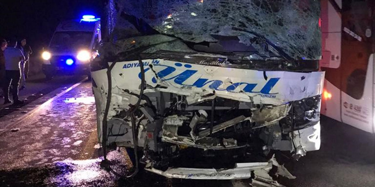 Kayseri'de yolcu otobüsü otomobille çarpıştı!