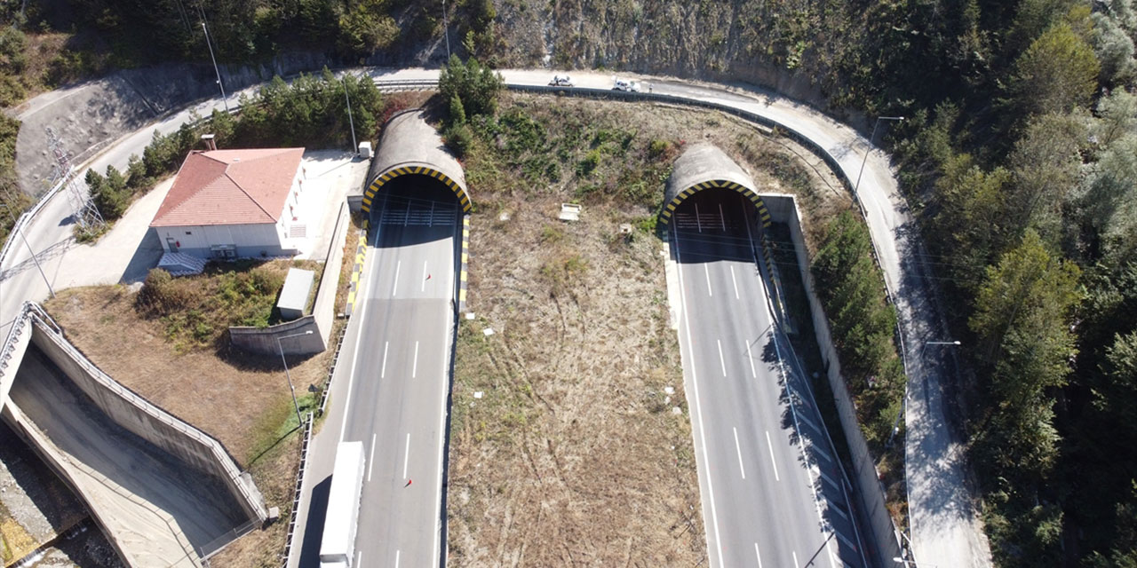 Ankara istikameti 46 gün boyunca kapatıldı: Bolu Dağı geçişi onarılıyor