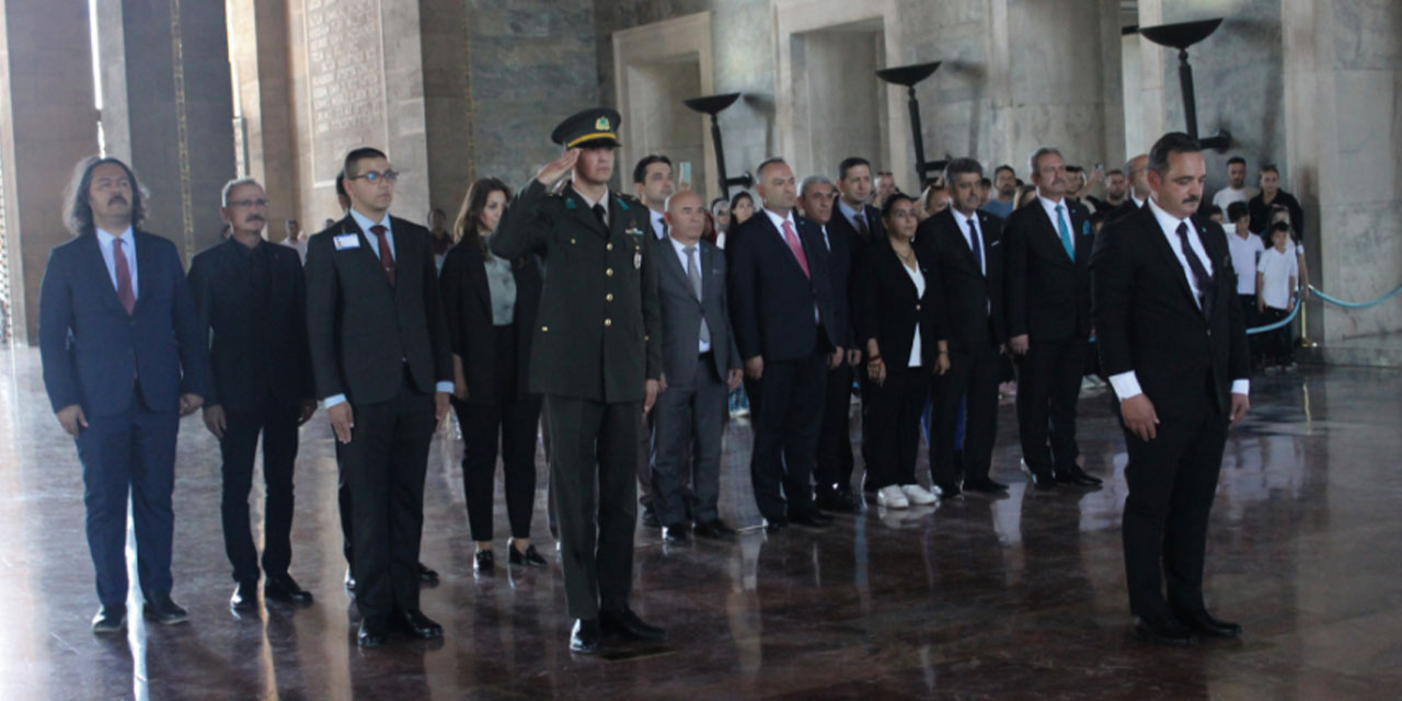 Türk İnternet Medya Birliği Anıtkabir’i ziyaret etti