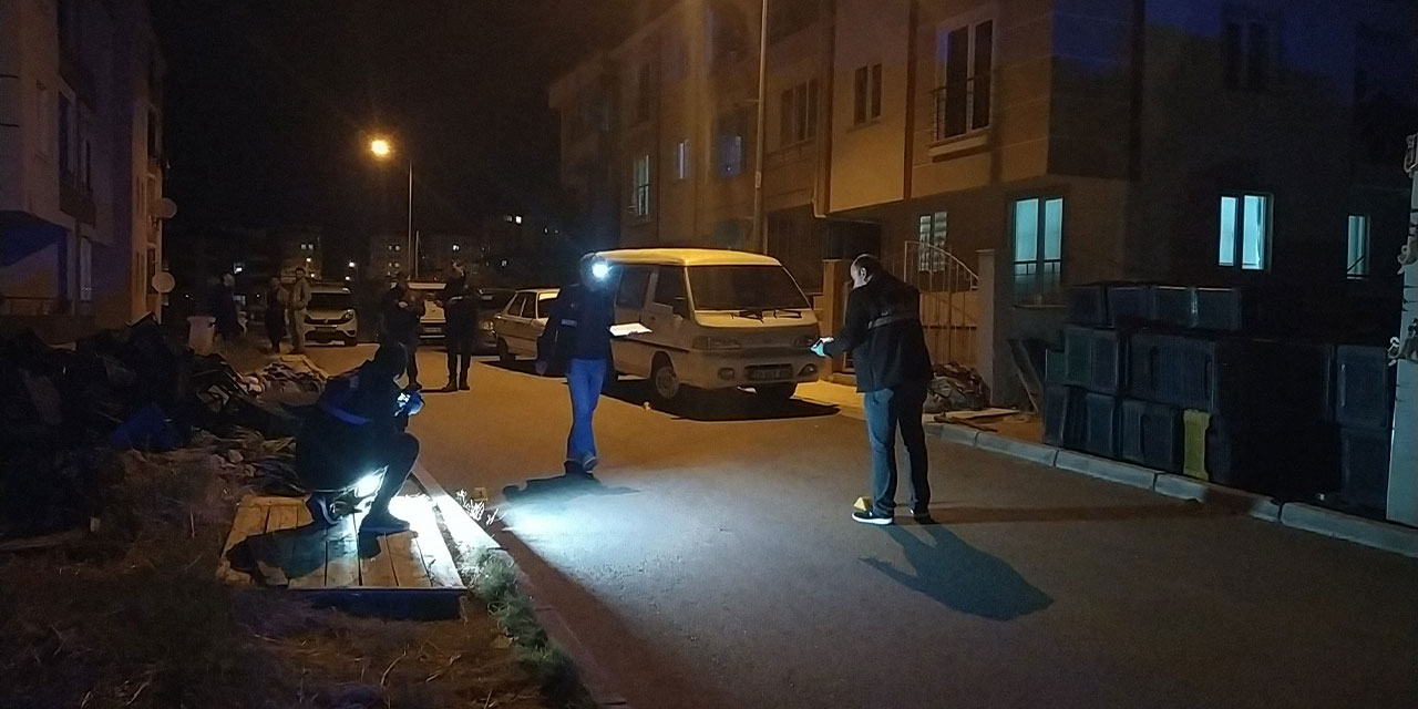 Çorum’da silahlı sopalı grup etrafa ateş açtı