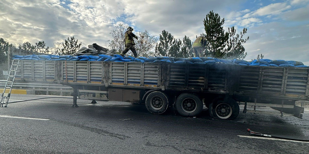 Ankara’da bir kamyon cayır cayır yandı!