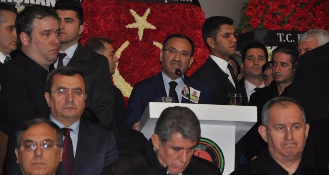 Bekir Bozdağ'dan İzmir'deki patlamaya ilişkin flaş açıklama