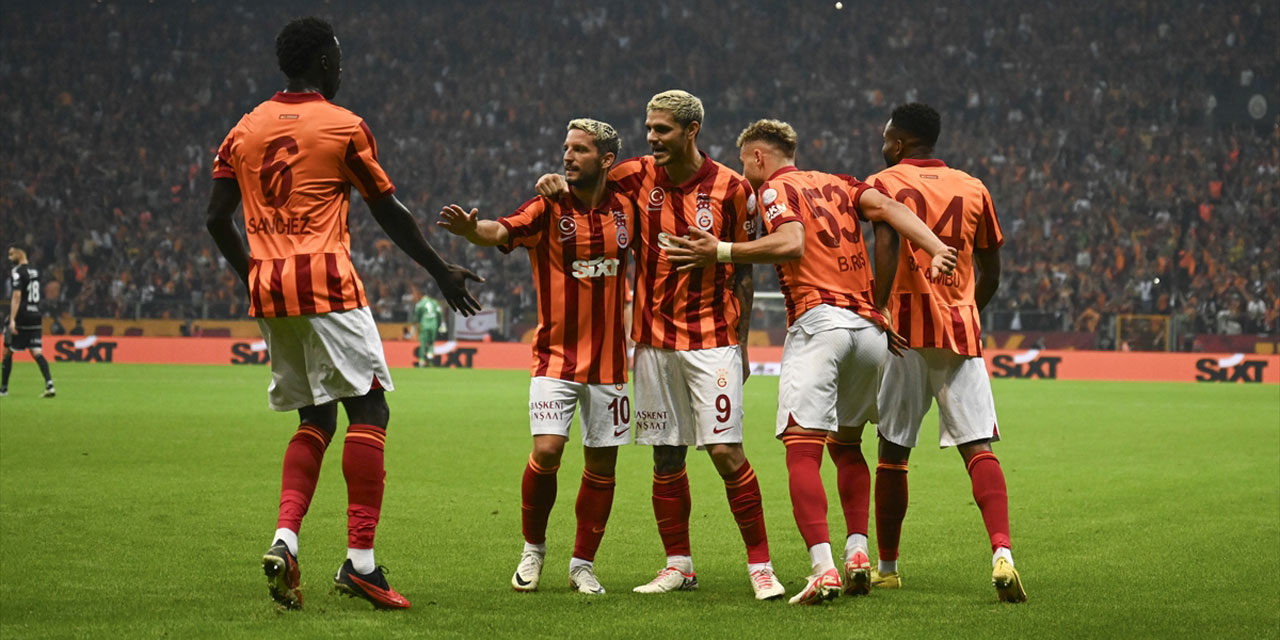 Galatasaray, Beşiktaş derbisinde kükredi: Koreografisiyle tarihe geçti!