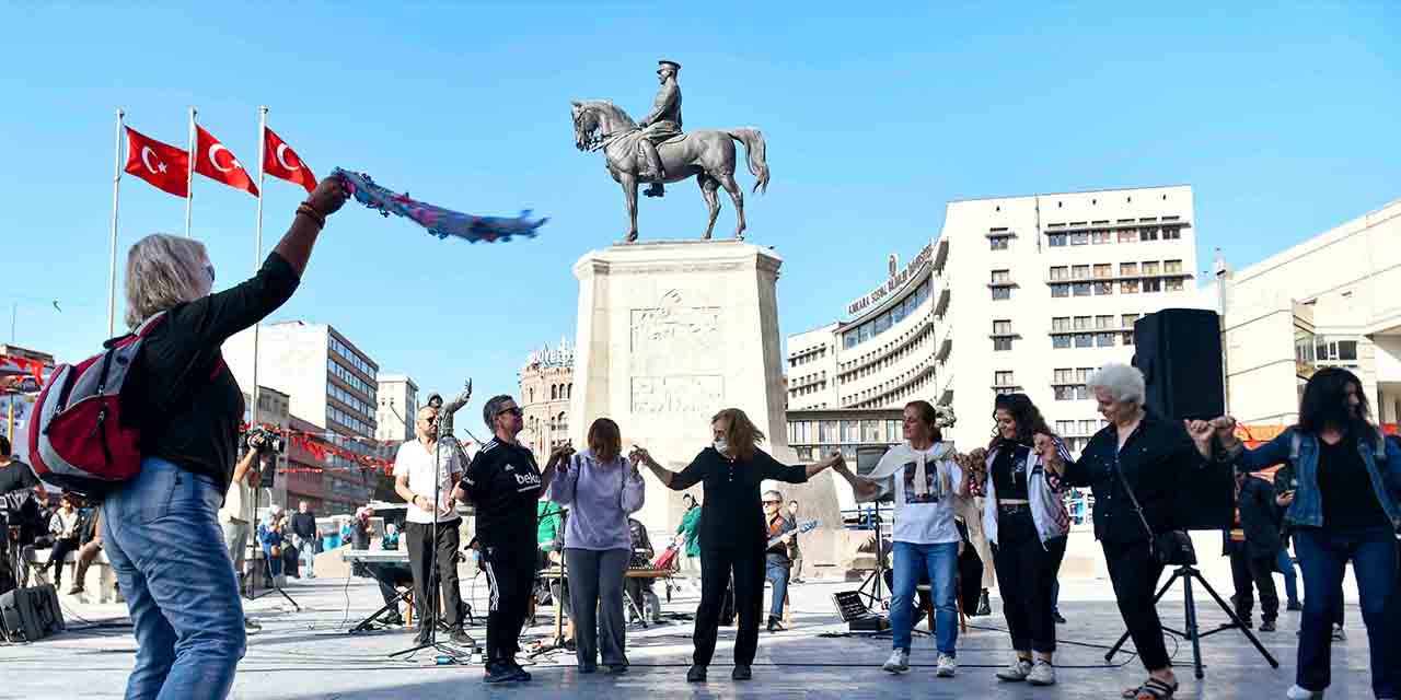 Cumhuriyet’in 100. yılı Başkent sokaklarında kutlanıyor