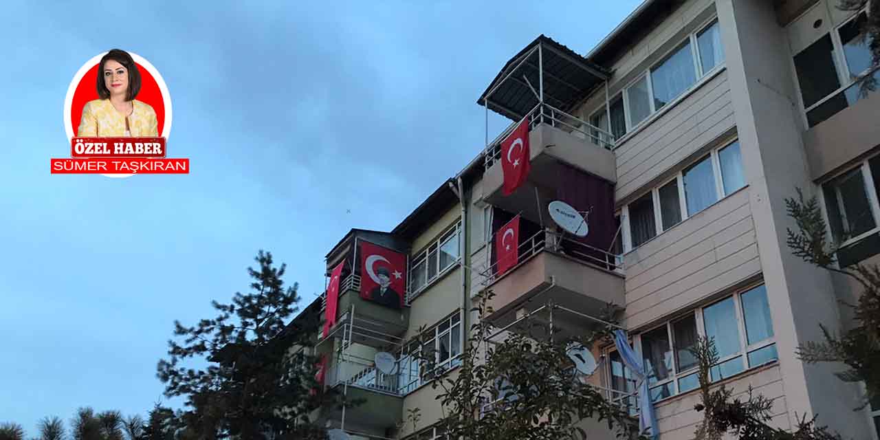 Ankara'da binalar bayraklarla süslendi