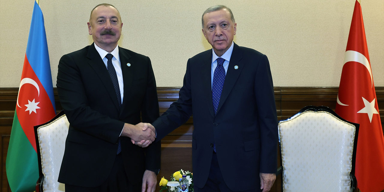 Erdoğan, Astana'da Aliyev ile görüştü