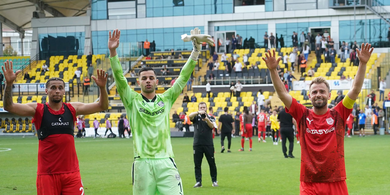 İstanbul’da gol düellosu : 2-4