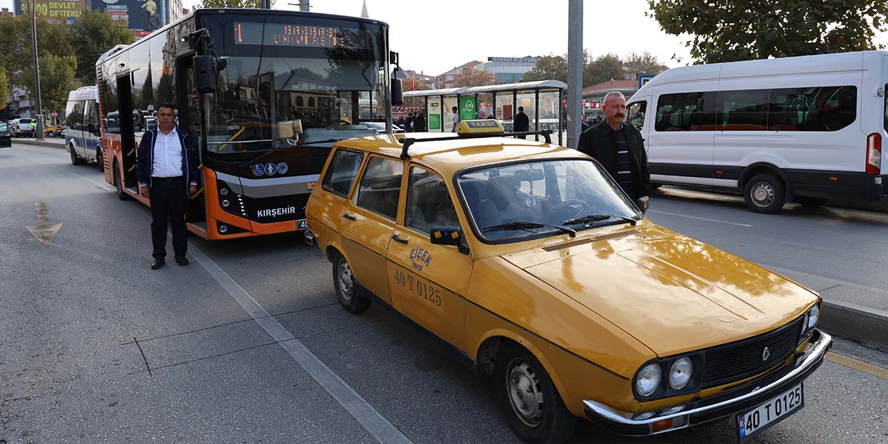 Kırşehirliler hep birlikte Ata'yı andı