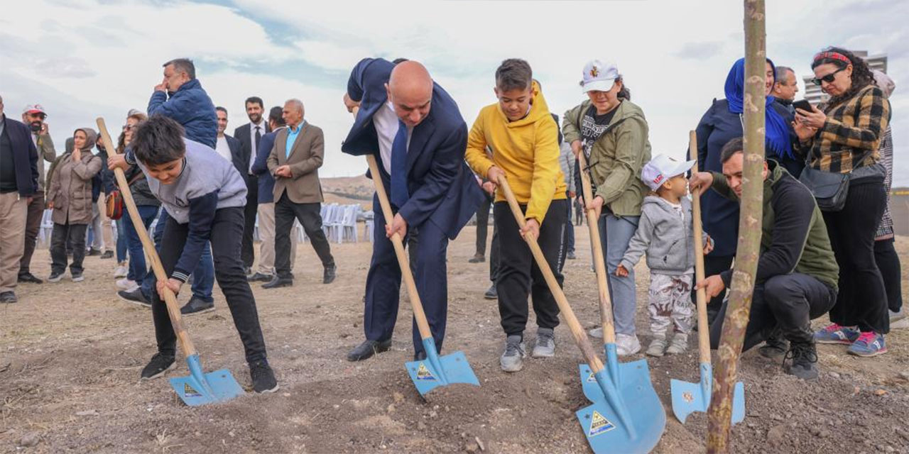 Keçiören Belediyesi Yükseltepe'yi ağaçlandırdı