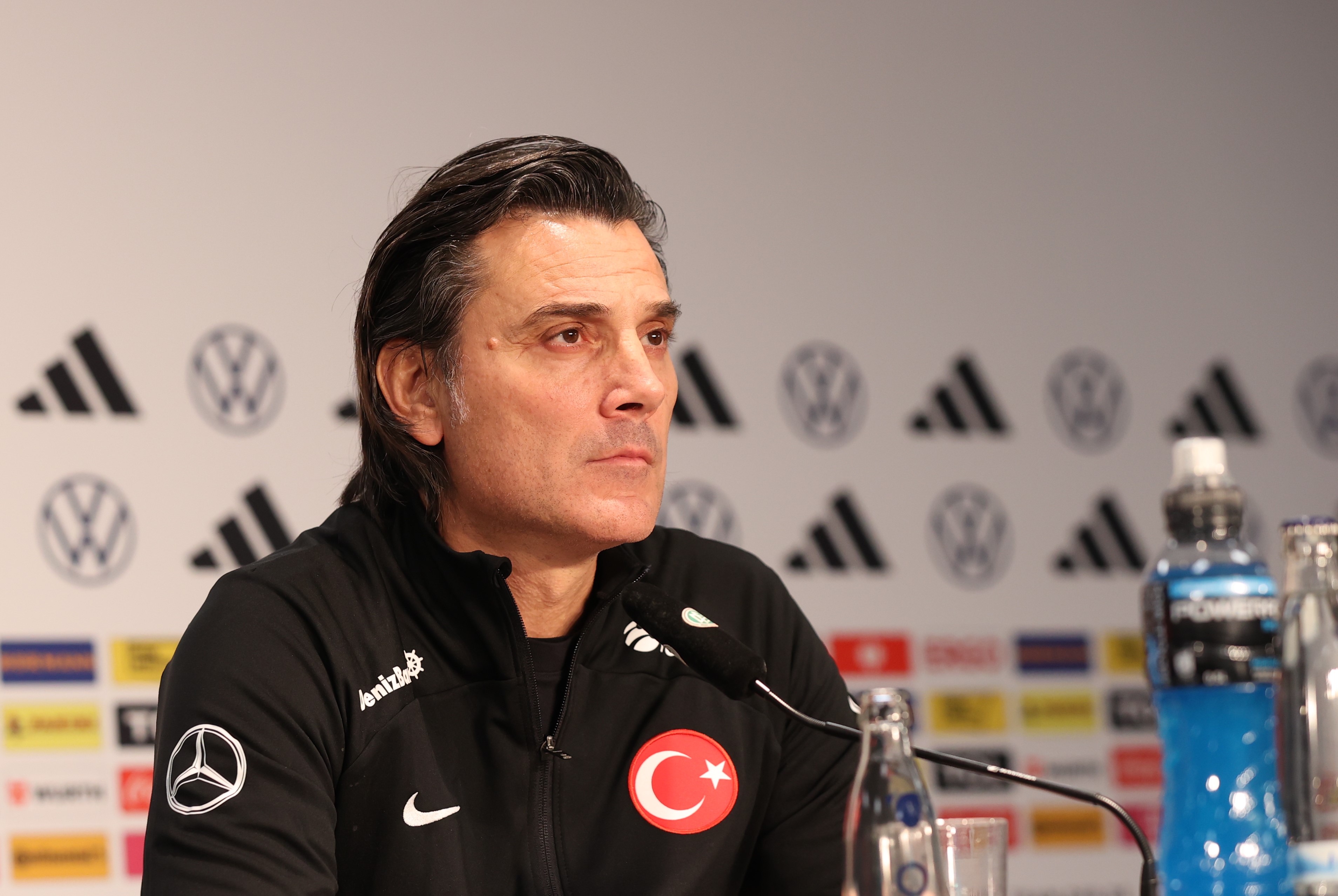 Montella: Almanya'daki Türkler'i gururlandırmak istiyoruz