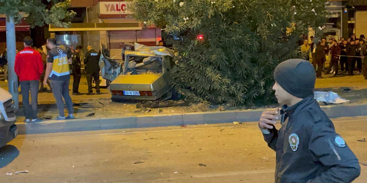 Adana'daki feci kazada otomobil parçalandı, 3 kişi öldü