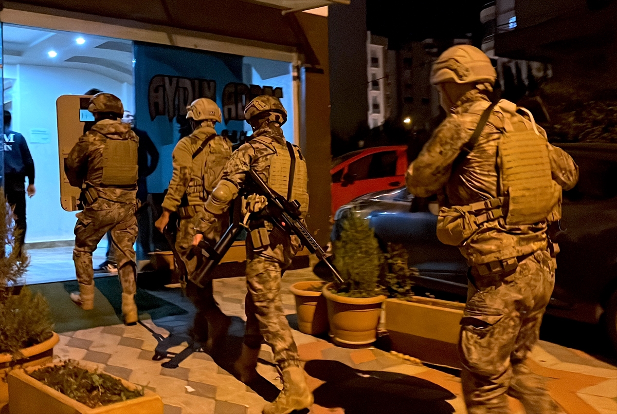 Mersin'de  PKK/KCK ve FETÖ'ye operasyon