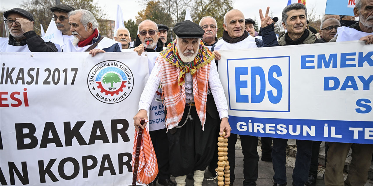 Ankara'da 'Büyük Emekli Mitingi' düzenlendi