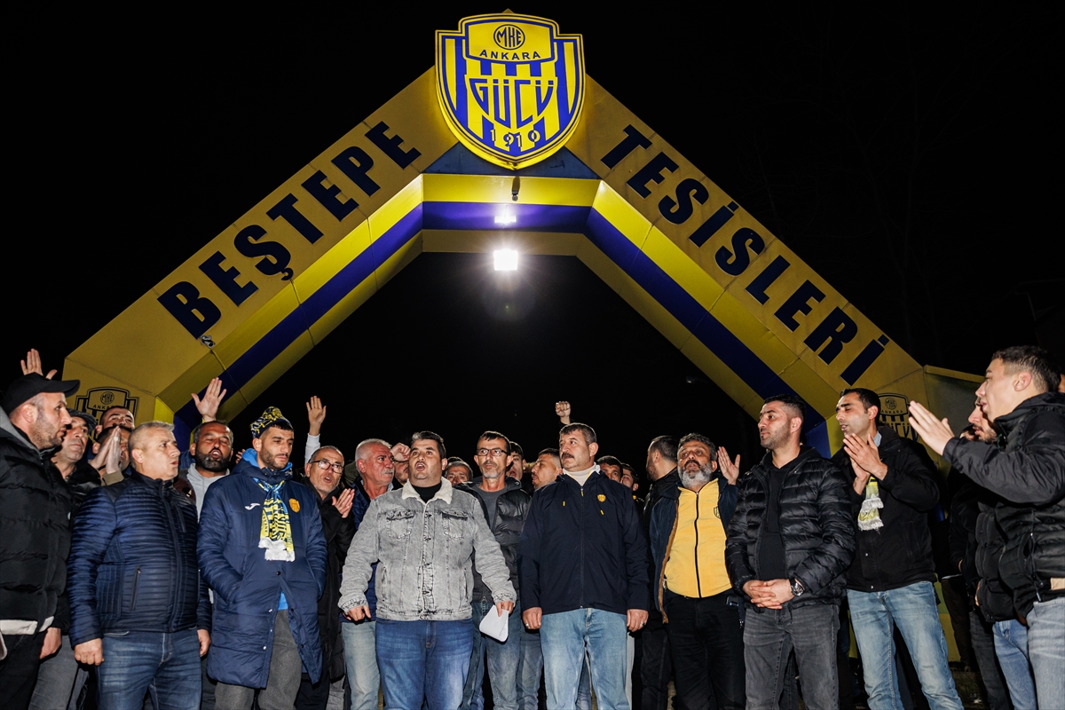 Ankaragücü taraftarından Faruk Koca'ya destek: İmparator Faruk Koca