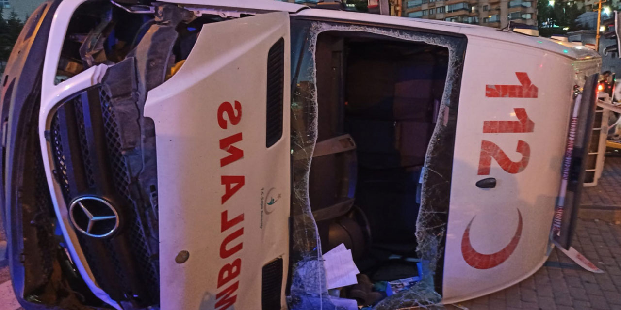 Ankara’da hamile yolcuyu taşıyan ambulans devrildi