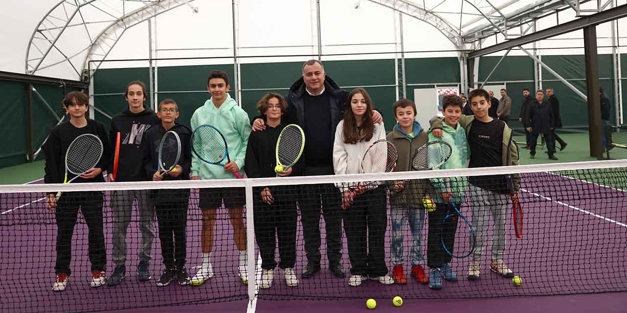 Ankara Çankaya'da Selim Gedik Parkı ile çift kortlu tenis sahası hizmete açıldı