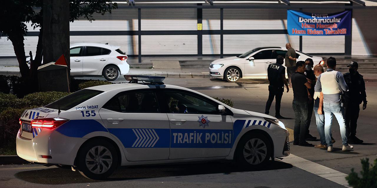 Ankara'da 3 yaşında çocuğa araba çarptı!