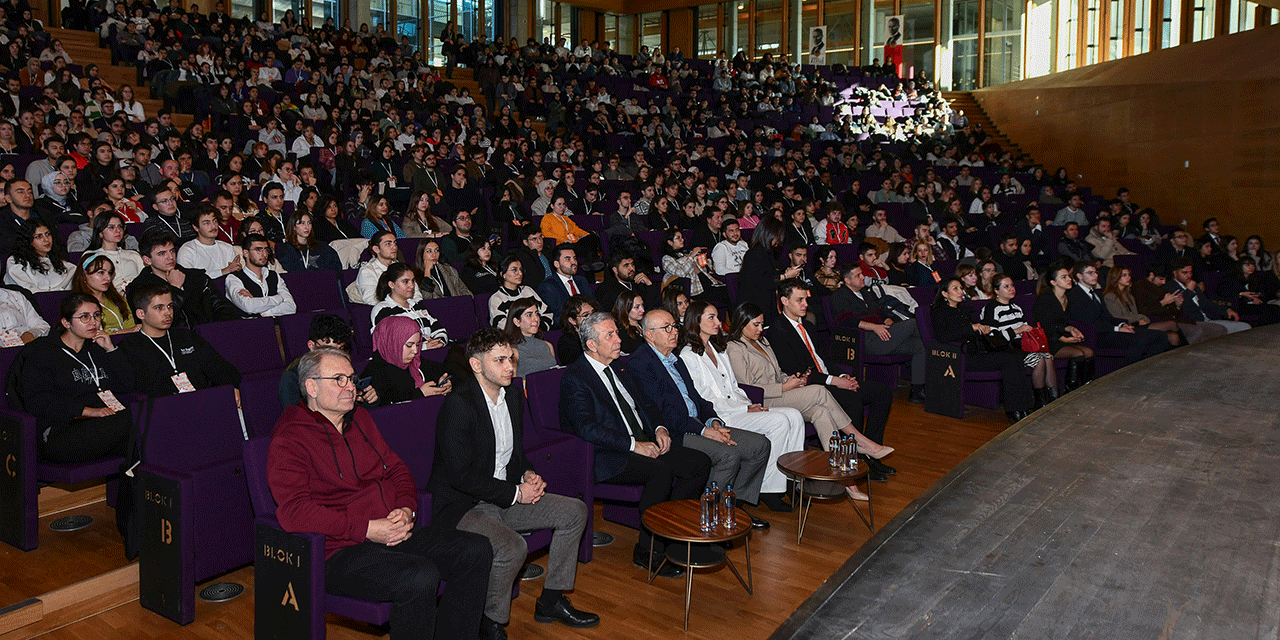 Mansur Yavaş'tan eğitim eşitliği vurgusu: 19. Genç Akademi Sempozyumu