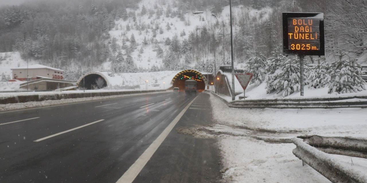 Ankara-İstanbul yolu Bolu Dağı geçişine dikkat: Kar yağışı için Karayolları Genel Müdürlüğü önlem aldı!