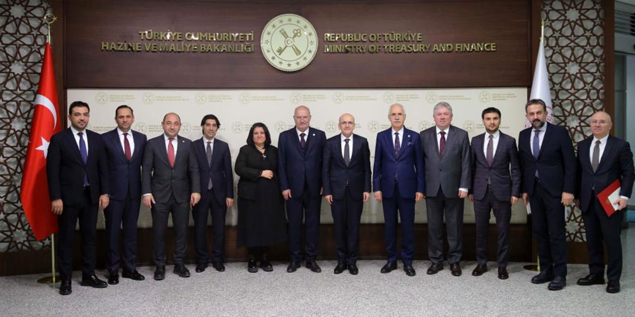 Ankara Ticaret Odası (ATO) Başkanı Gürsel Baran Hazine ve Maliye Bakanı Mehmet Şimşek'i ziyaret etti