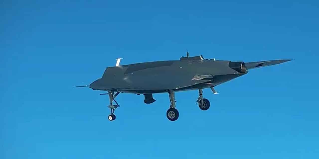 İnsansız savaş uçağı ANKA III, ilk uçuşunu başarıyla gerçekleştirdi
