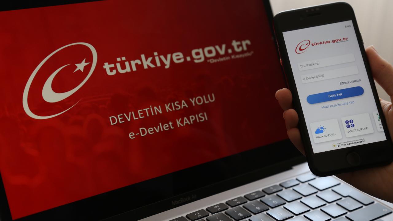 "e-devlet verileri 200 TL'ye satılıyor"