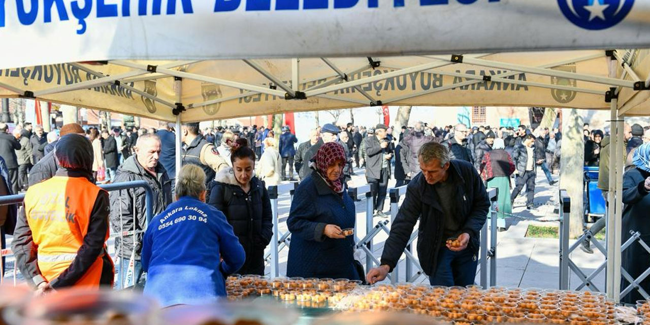 Ankara’da şehitler unutulmadı| Hacı Bayram-ı Veli Camii’nde mevlit okundu lokma dağıtıldı