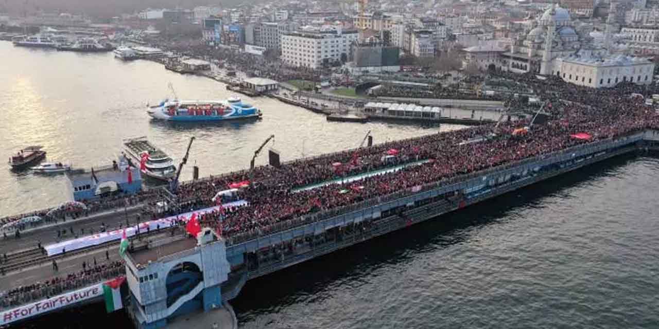 Galata Köprüsü'nde Gazze'ye destek yürüyüşüne katılan kişi sayısı açıklandı