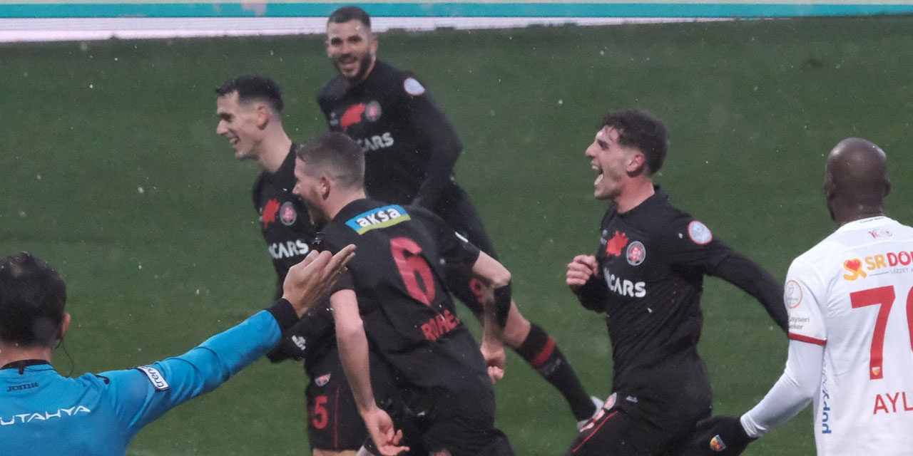 Fatih Karagümrük 4-1 Kayserispor | İsveçli isimden 18 dakikada Hat- trick