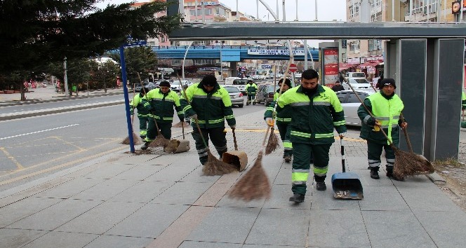 Çankaya’da temizlik ekipleri görev başında