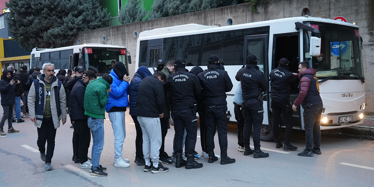 Depremzedeleri dolandıran 33 kişi tutuklandı