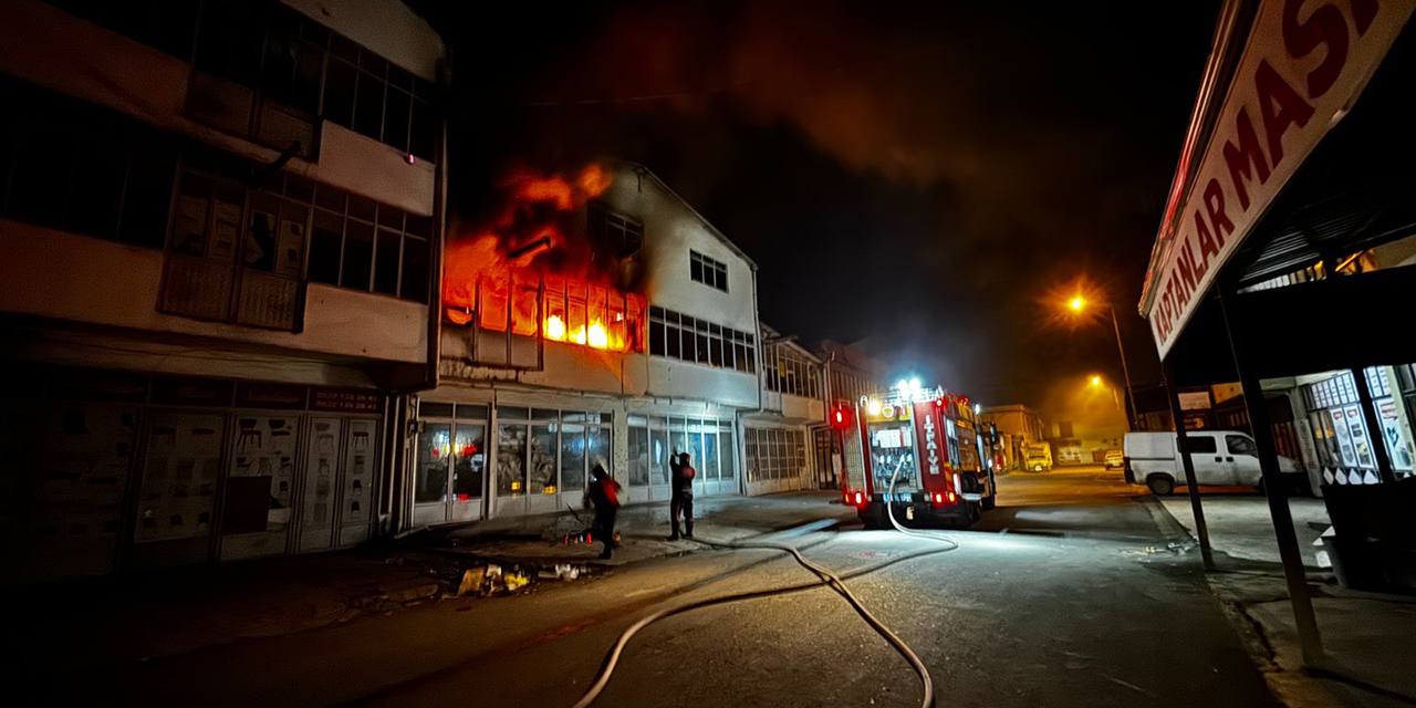 Sakarya'da atölye küle döndü