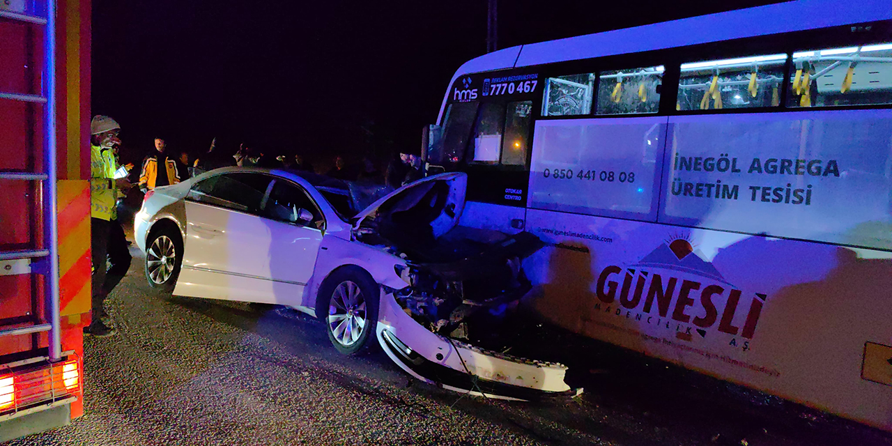 Bursa'da otobüs ve otomobilin çarpışmasında 9 yaralı