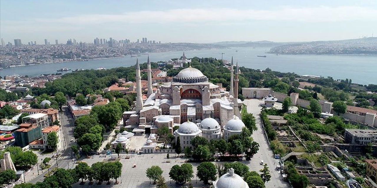 Ayasofya yeniden müze mi oldu? İletişim Başkanlığı cevapladı