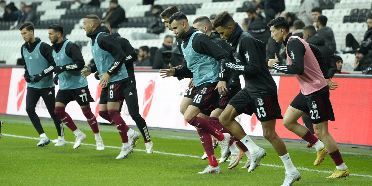 Beşiktaş, TFF 1.Lig lideri Eyüpspor’a konuk oluyor: Fernando Santos’tan dikkat çeken ilk 11