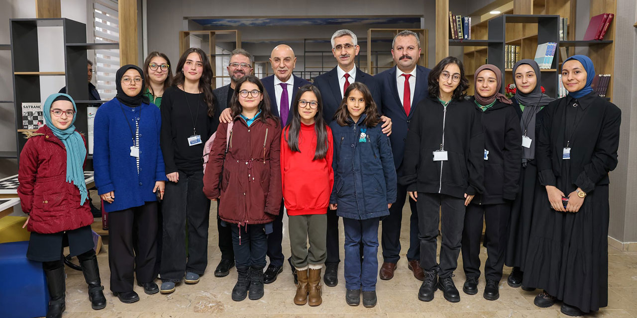 Keçiören Belediyesi Şule Yüksel Şenler Kütüphanesinin açılışını yaptı