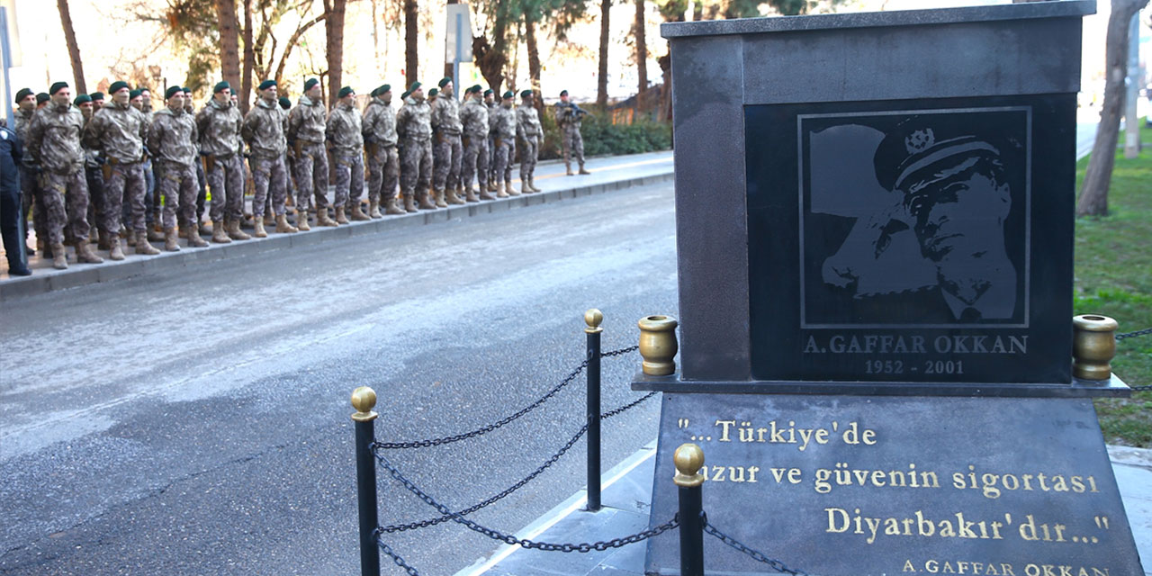Diyarbakır'da şehit edilen Gaffar Okkan ve 5 polis için anma töreni düzenlendi