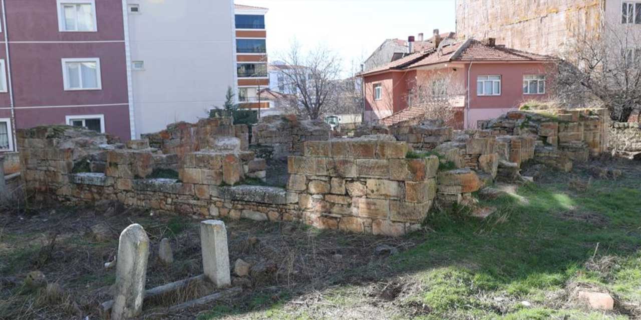 Binalar yükseldi tarihi camii kayboldu