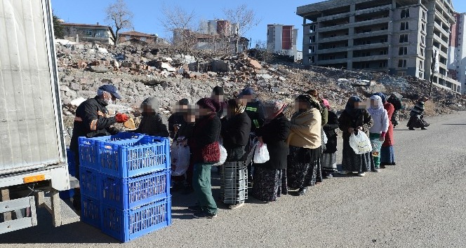 Büyükşehir’den ihtiyaç sahibi ailelere ekmek yardımı