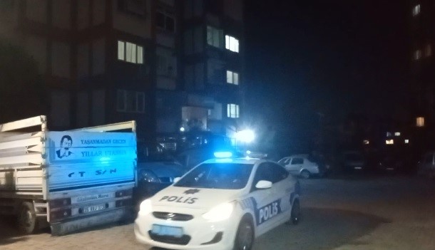 İzmir'de yardım istediği polisi vurdu